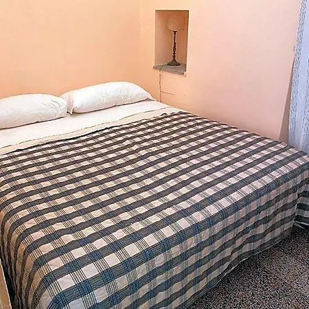 Very Two Bedroom Apartment! Rome